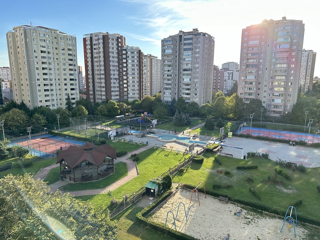 BEYLİKDÜZÜ YEŞİLKENT SİTESİ 